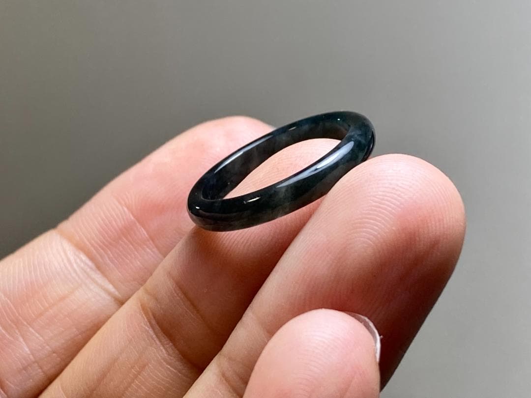 L16-136 ピンキーリング 糯種9.0号黒翡翠グアテマラ産A貨本翡翠