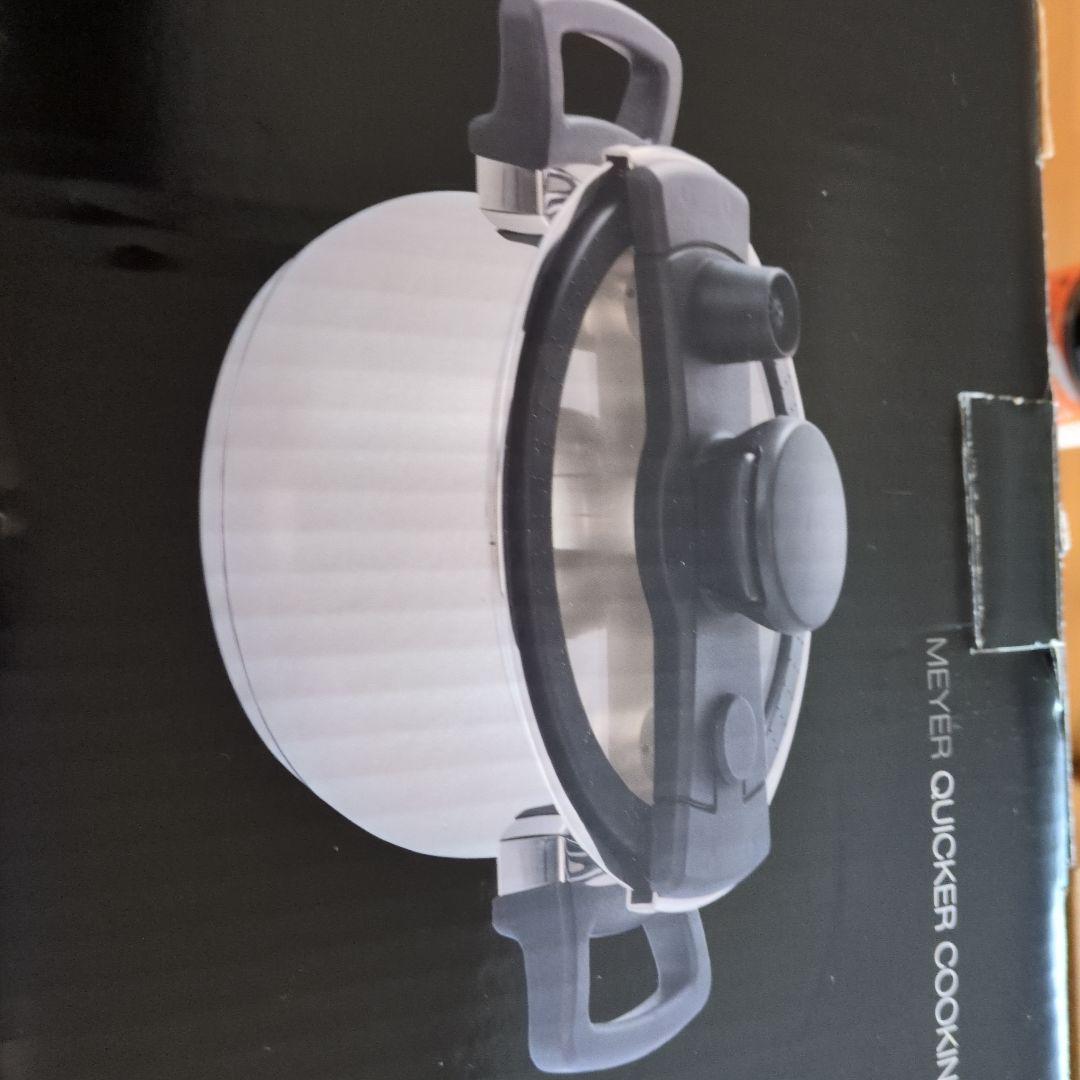 圧力鍋 直径18cm 2.5L ブラック