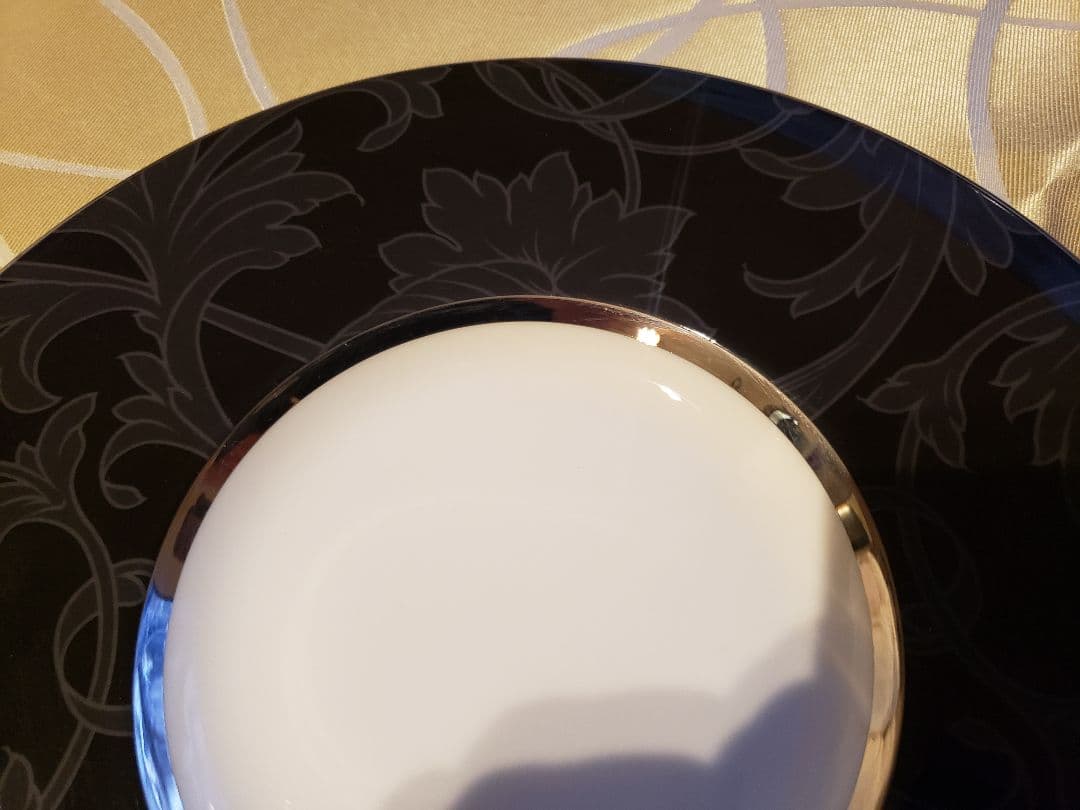 美品 ナルミ 28センチ 4枚です。