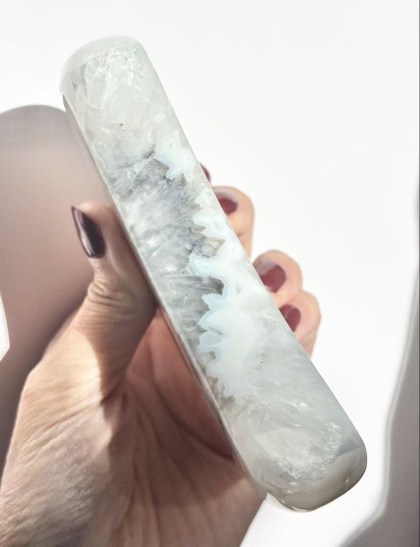 《希少・高品質✰》二回結晶の白月✧シュガークォーツ月型・台座付　クリアクォーツ