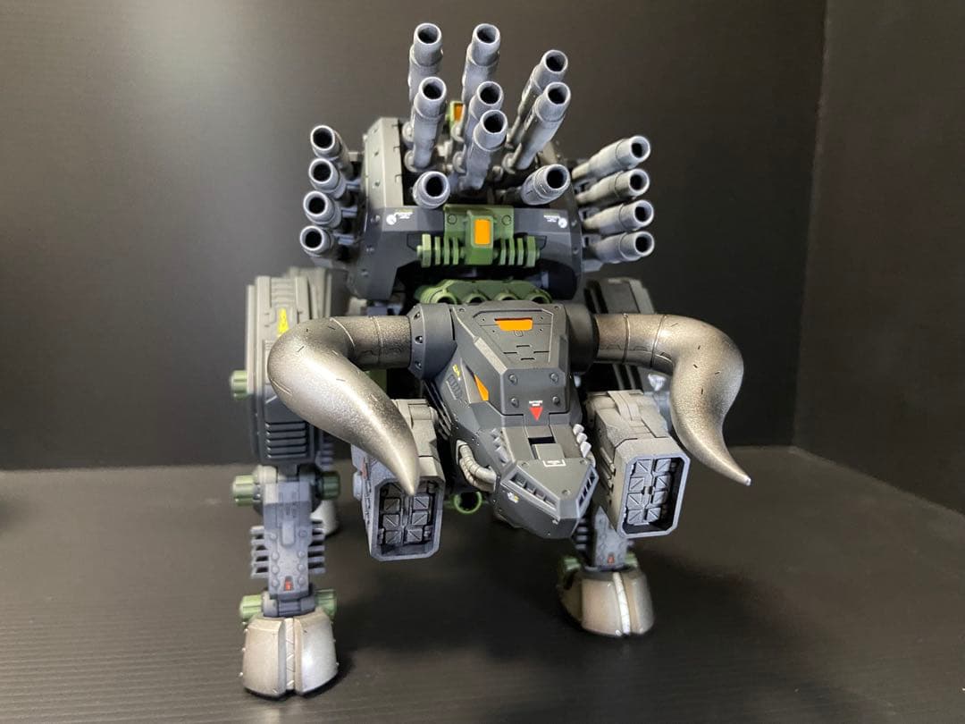 【全塗装】HMM ディバイソン　ゾイド　ZOIDS【完成品】
