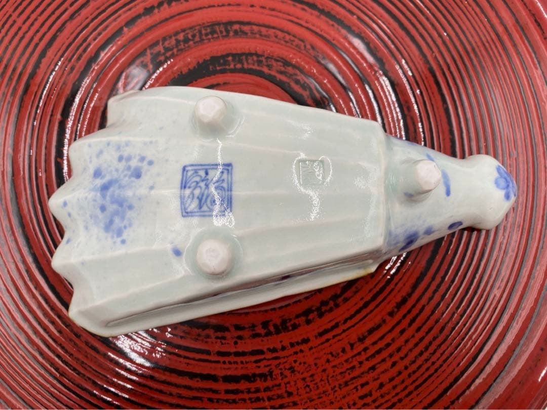 【☆素敵なお品☆】【新品】有田焼福泉窯　染付濃桜詰め扇形三ツ足向付 日本料理