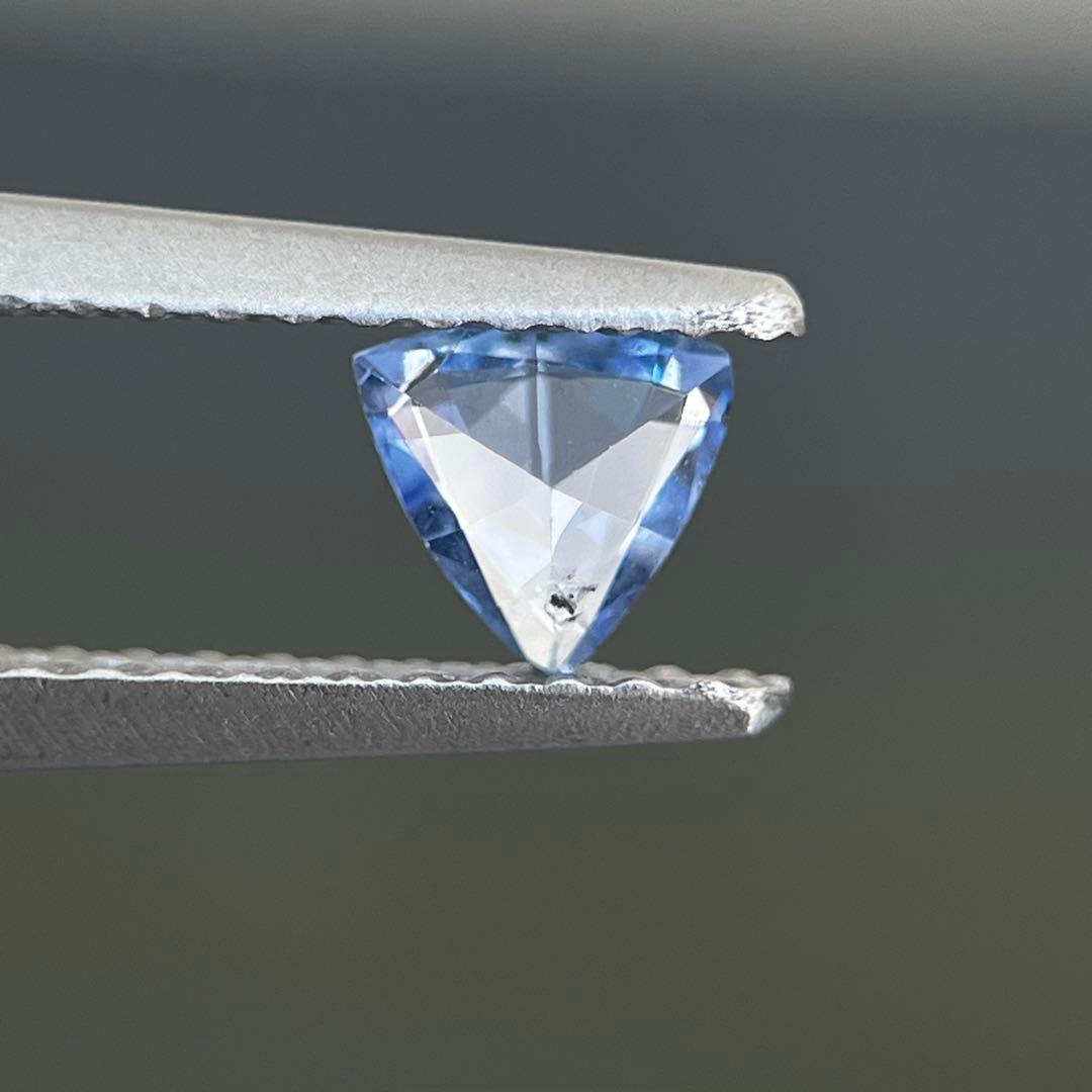 スリランカ産非加熱天然ブルーサファイアルース