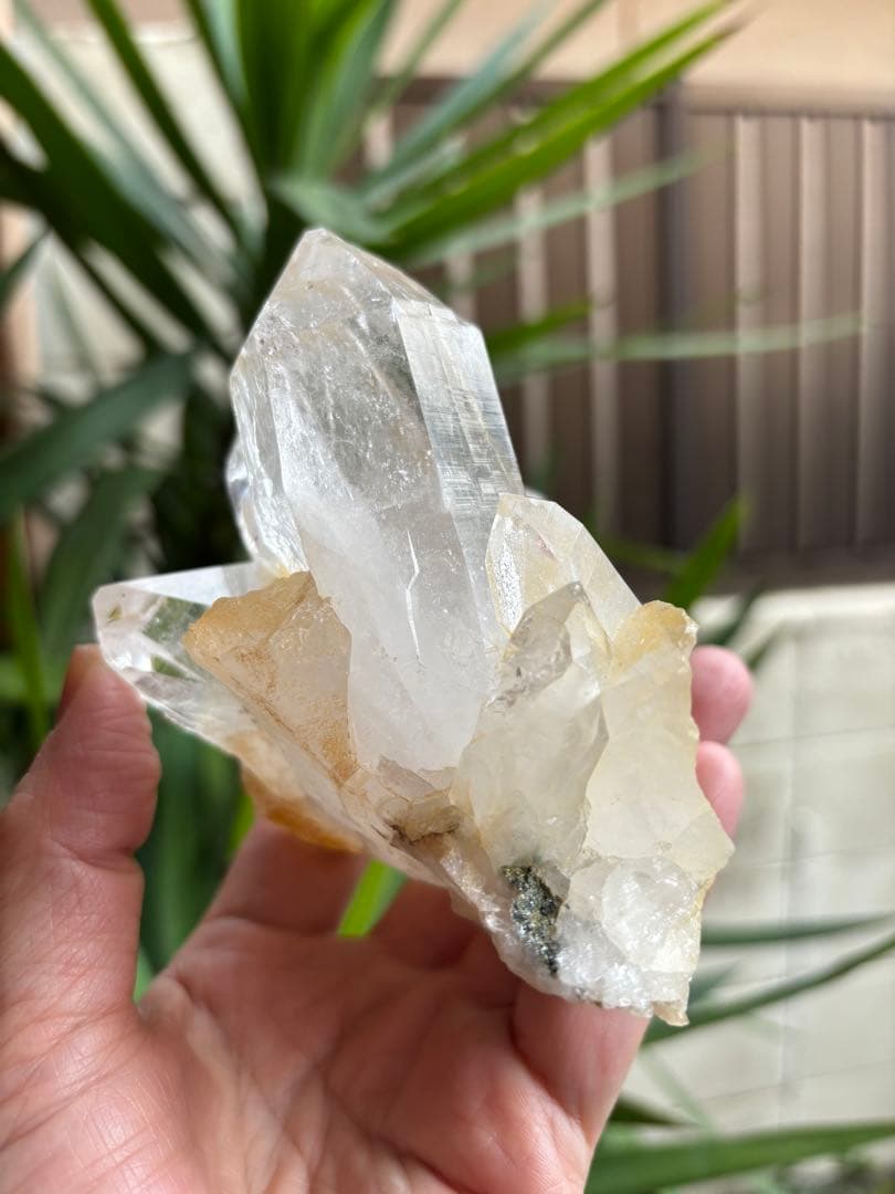 インド　ヒマラヤ　ヒマチャルプラデーシュ産　水晶クラスター　675g 姿良し