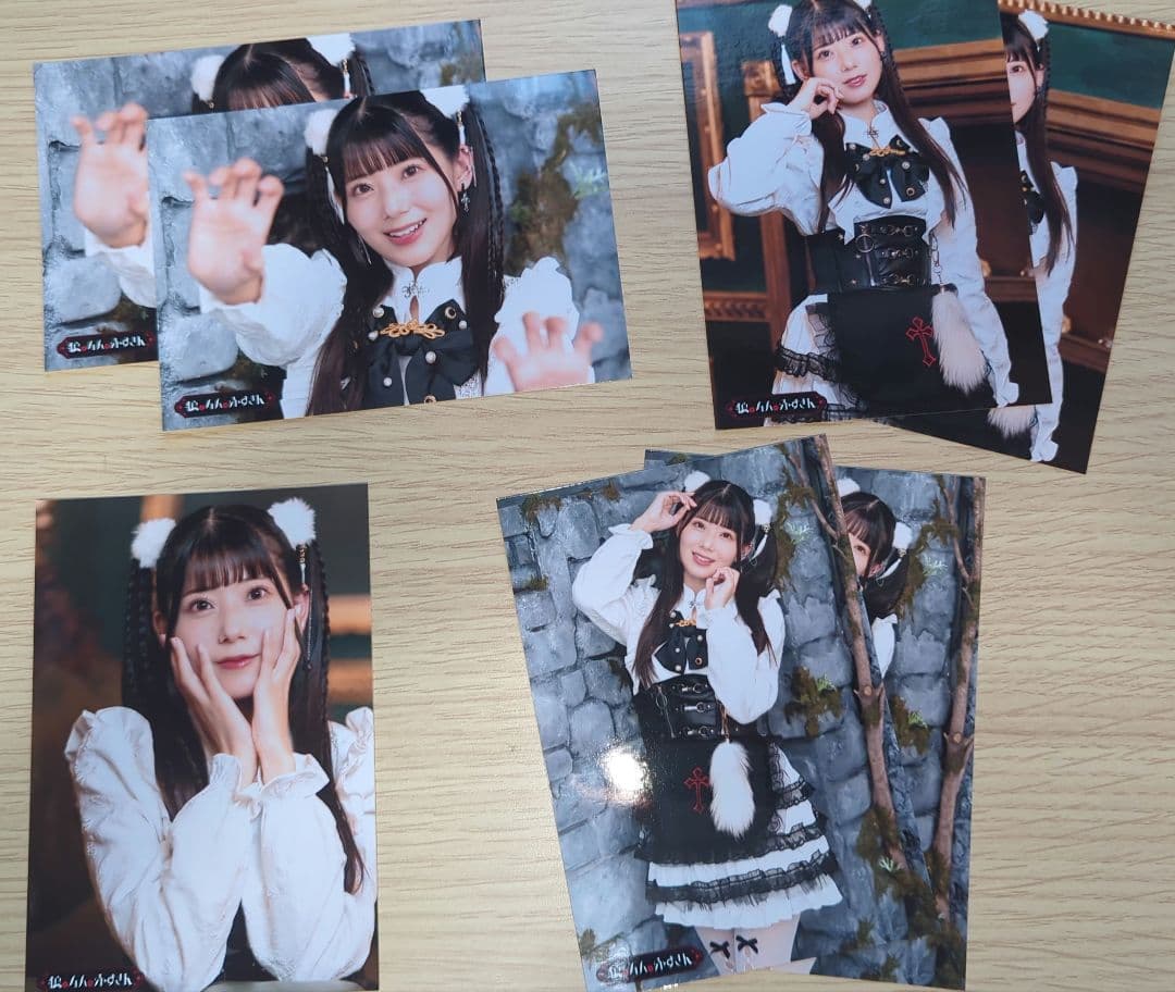 飯田ヒカル 狼と4人の赤ずきん アクリルスタンド2個+ブロマイド7枚