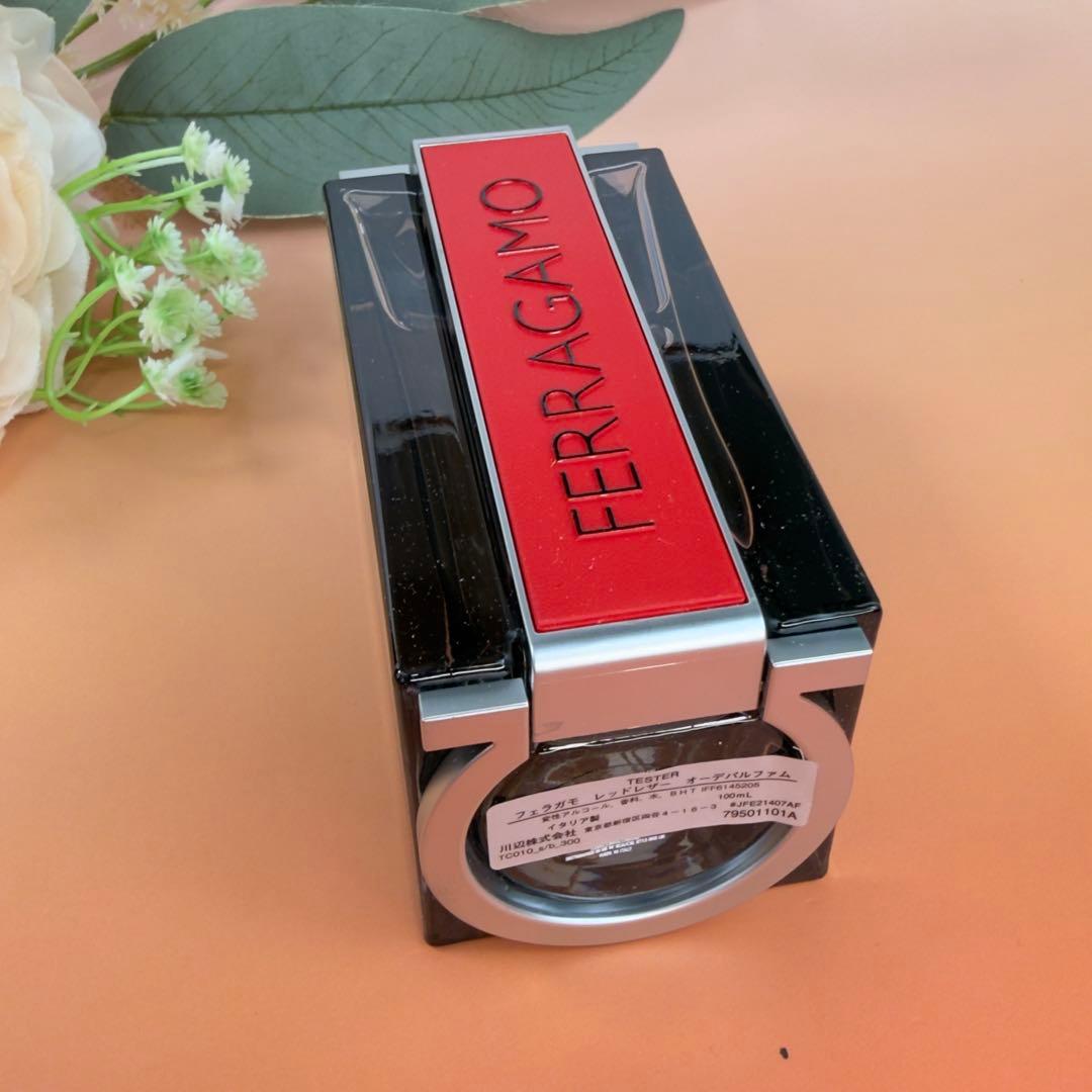 サルヴァトーレフェラガモレッドレザーEDP100ml RED LEATHER