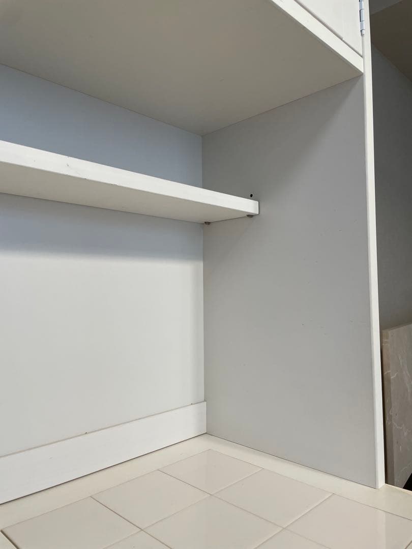 ホワイト木製食器棚・キッチンカウンター