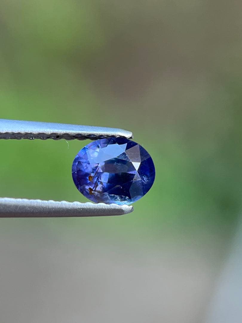 ブルーサファイアblue sapphire 0.76ct スリランカ産 C191