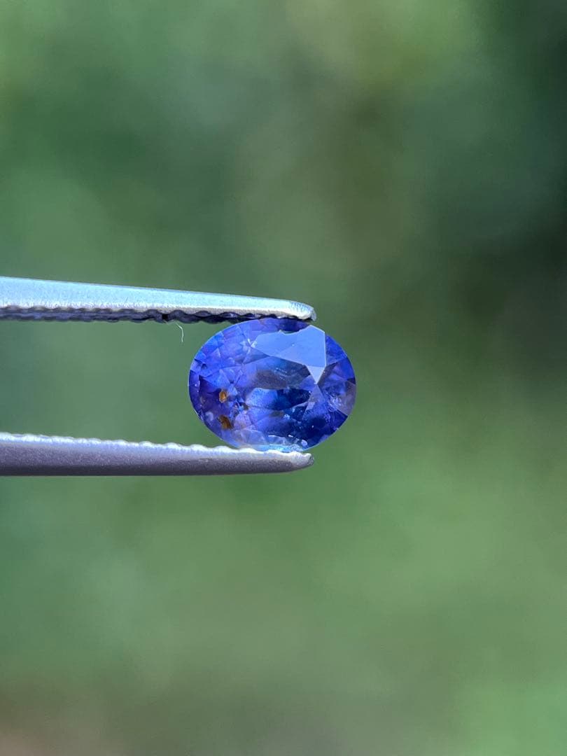 ブルーサファイアblue sapphire 0.76ct スリランカ産 C191