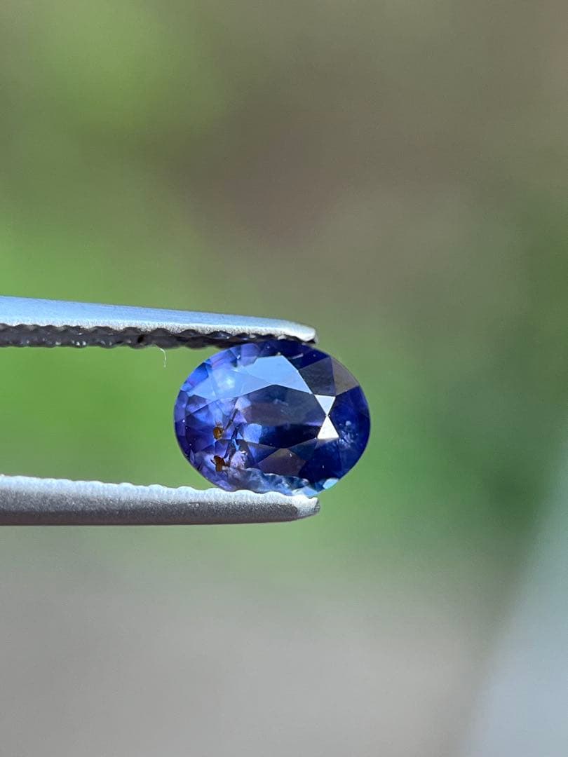 ブルーサファイアblue sapphire 0.76ct スリランカ産 C191