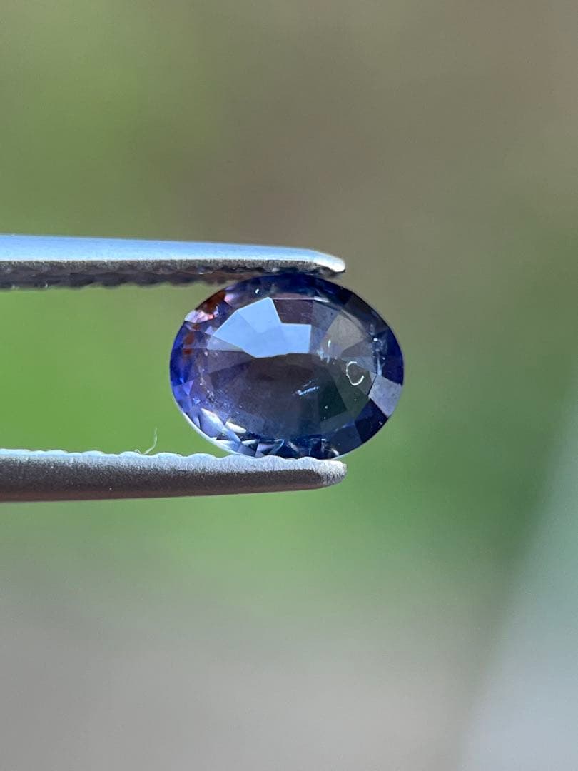 ブルーサファイアblue sapphire 0.76ct スリランカ産 C191