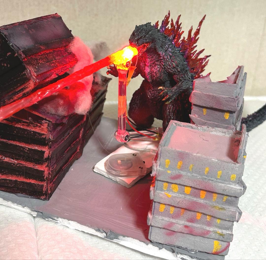 アオシマゴジラミレニアム2000プラモデル組み立て完成品＆ゴジラ