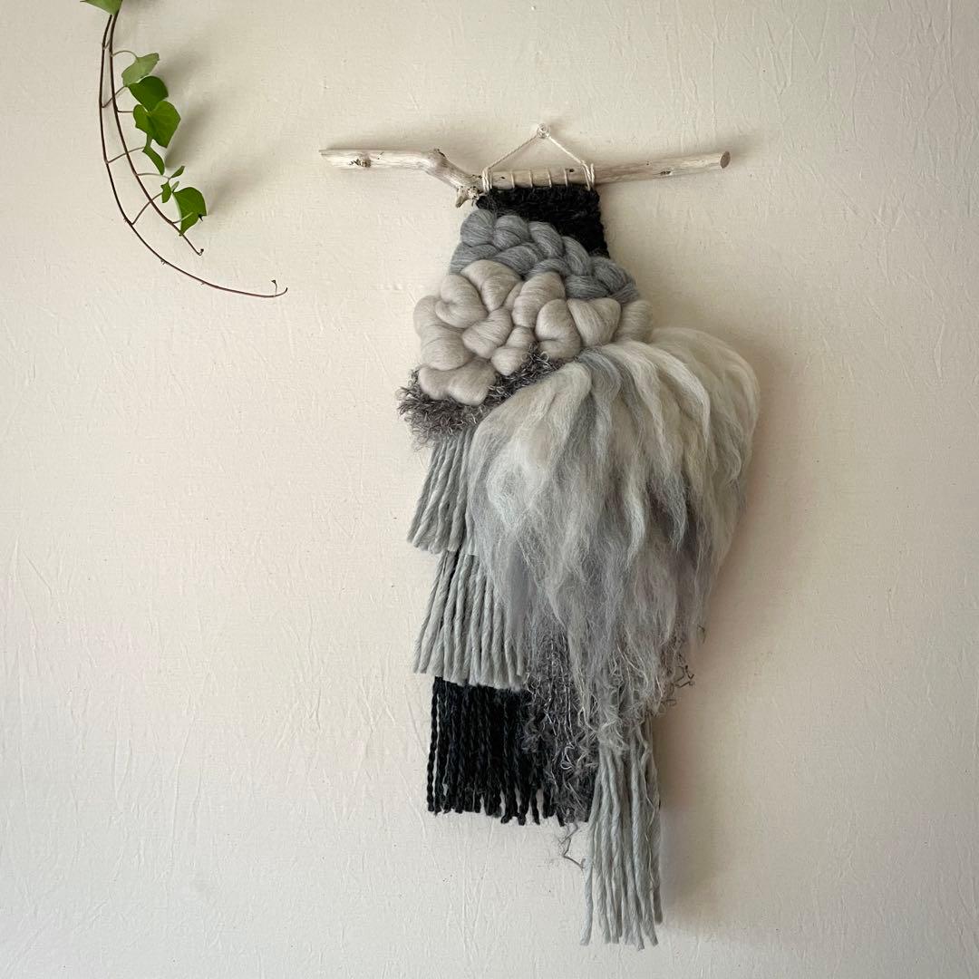 ウィービング タペストリー 『冬の森に棲むいきもの。』