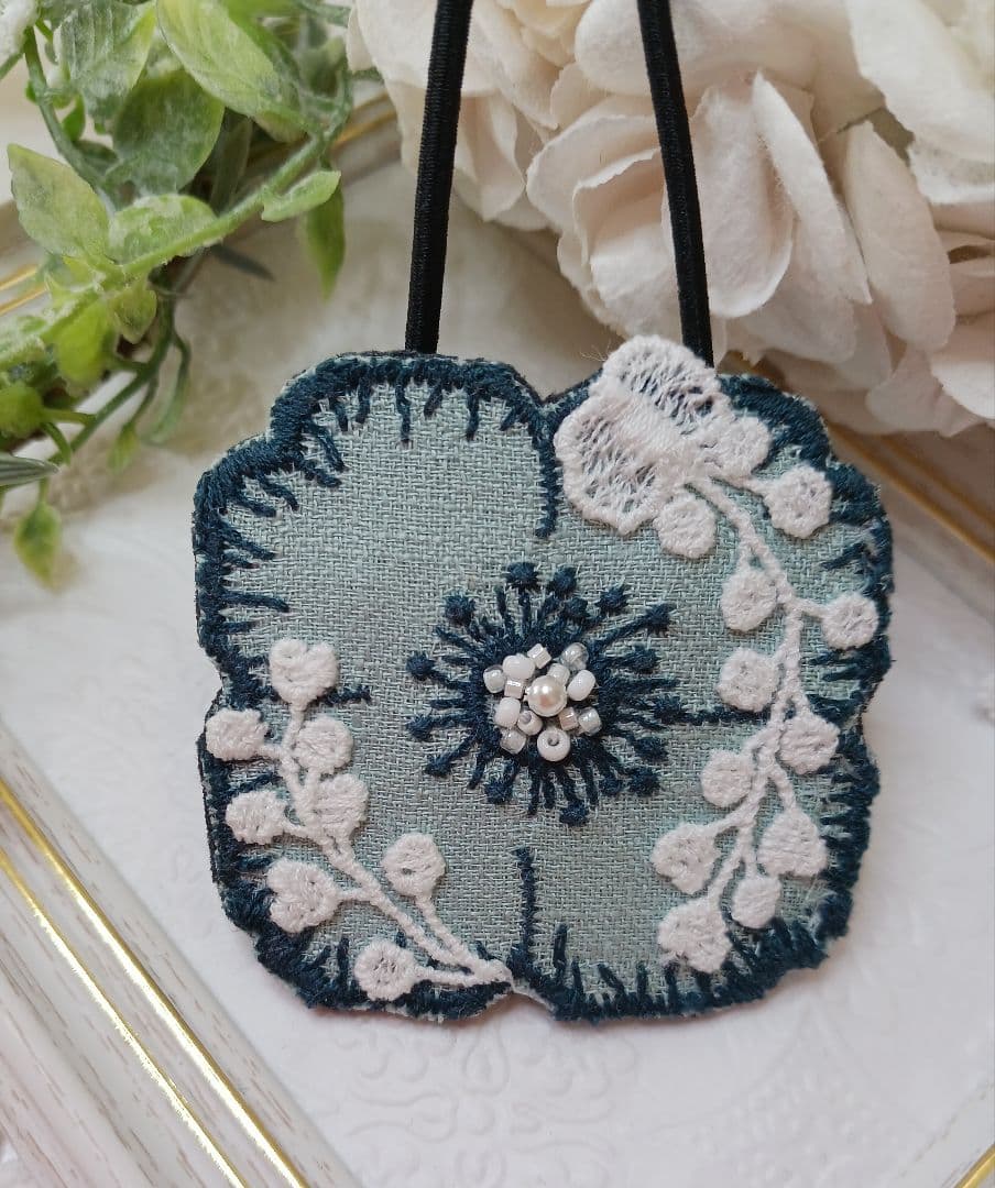 ☆ハンドメイド☆ミナペルホネン※ブローチ&ヘアゴム - メルカリ