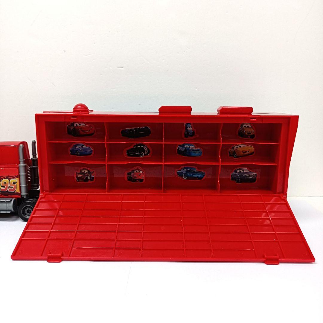8.カーズ トミカ たくさんのせよう！大きなマックトレーラー 24台収納