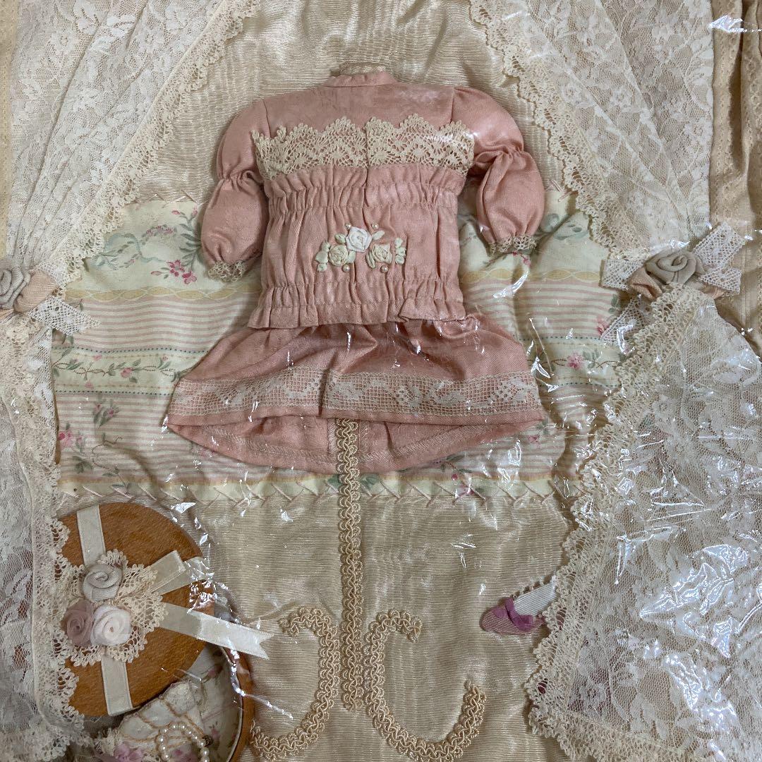 イマン　マリカ　トルソーコラージュ