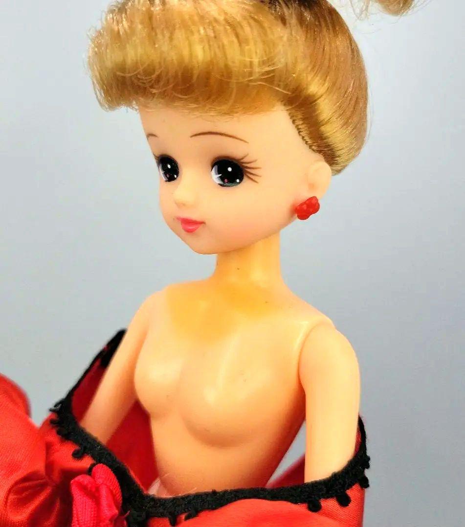 □日本製 1992年 リカちゃん 誕生25周年記念ワールドリカちゃん