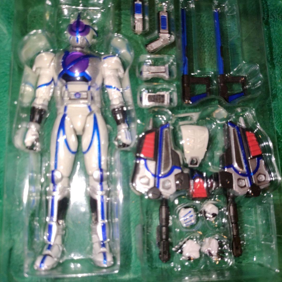 【美品】S.H.Figuarts 仮面ライダーサイガ 東映 仮面ライダー555