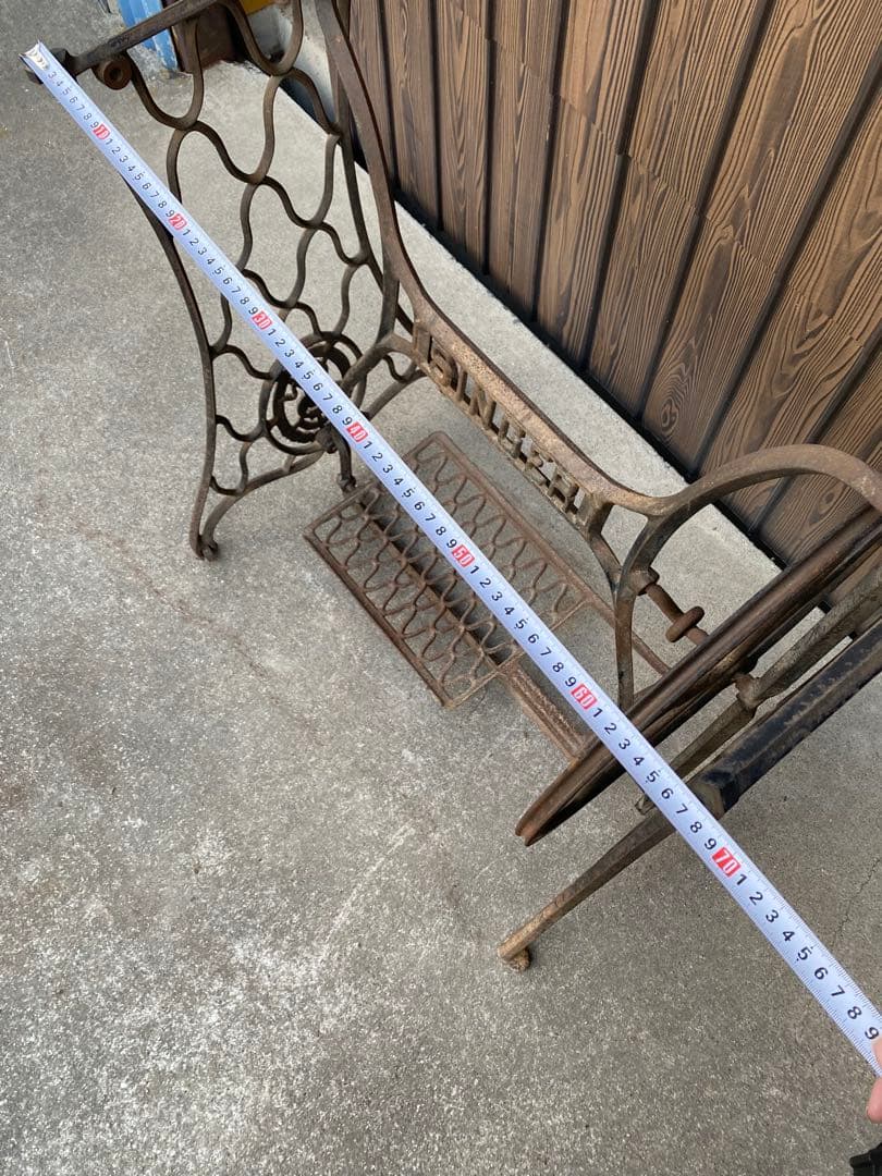 アンティークミシン　脚テーブル　SINGER 足踏みミシン　網目　鉄脚　レア