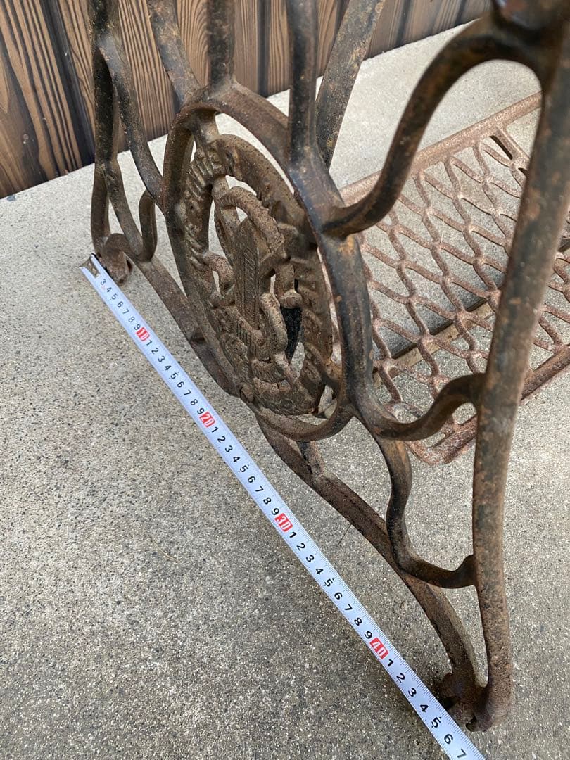 アンティークミシン　脚テーブル　SINGER 足踏みミシン　網目　鉄脚　レア