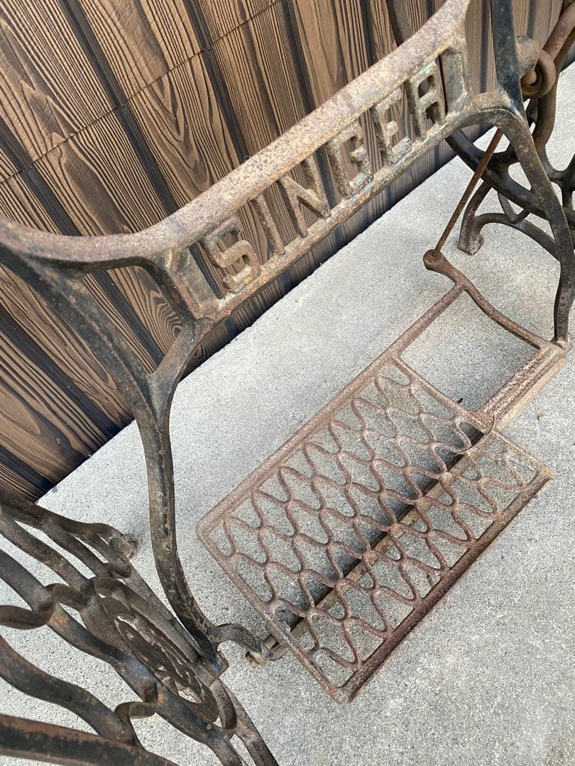 アンティークミシン　脚テーブル　SINGER 足踏みミシン　網目　鉄脚　レア