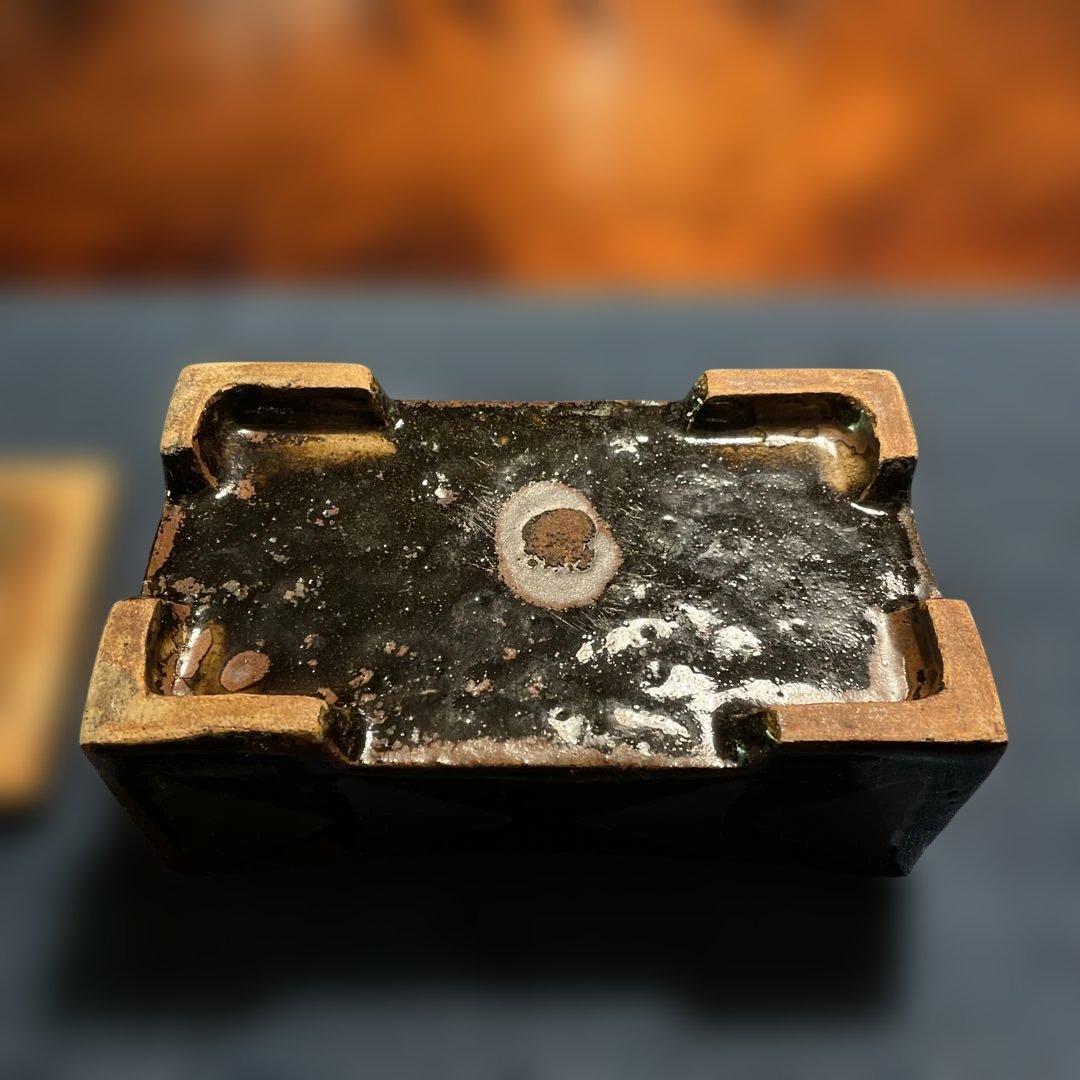出西窯 多々納弘光氏作 バターケース三角模様 黒釉型紙抜角蓋物 - メルカリ