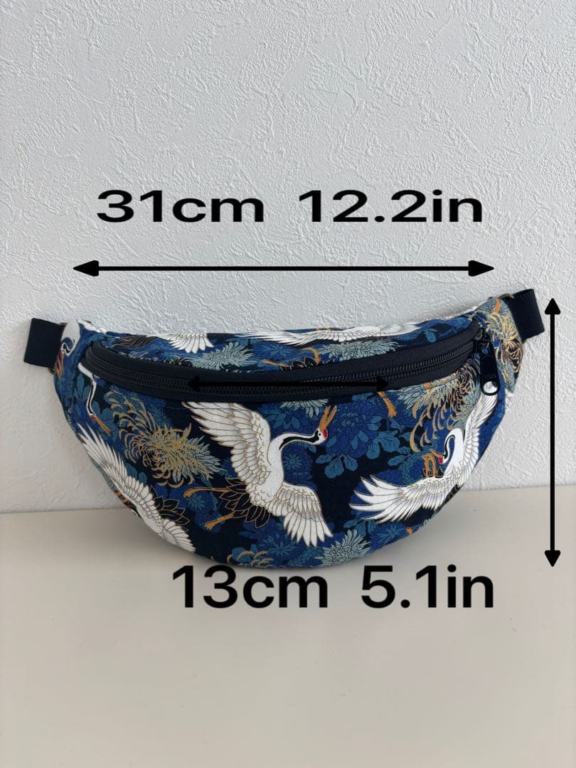 鶴と菊の金彩和柄ボディバッグ / 普段使いの和モダン