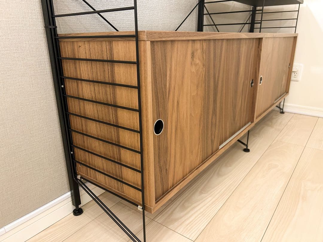新品同様ストリング キャビネット （string /ACTUS/サイドボード）