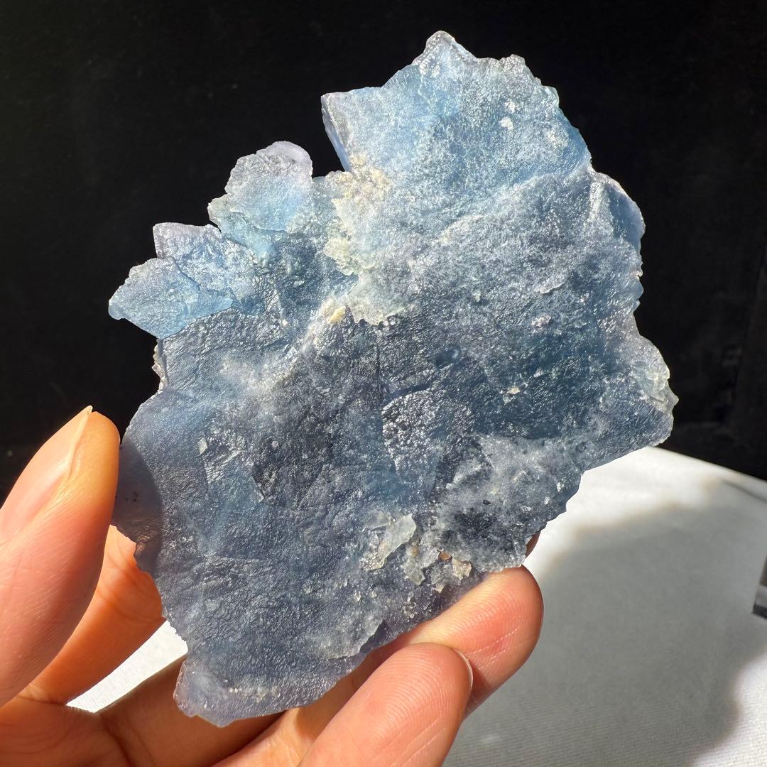 天然石ブルーフローライトの原石　置物　鉱物NO.072003