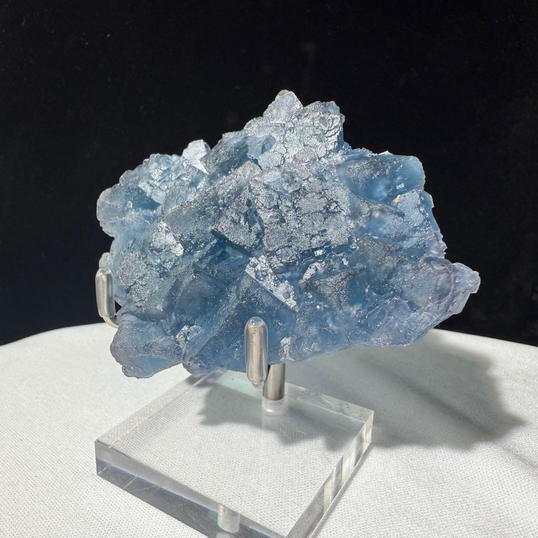 天然石ブルーフローライトの原石　置物　鉱物NO.072003