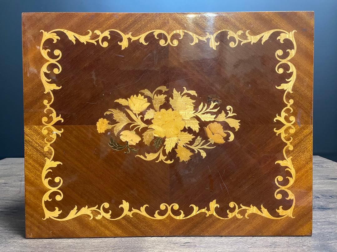 イタリア製　オルゴール付　ヴィンテージ　サイドテーブル