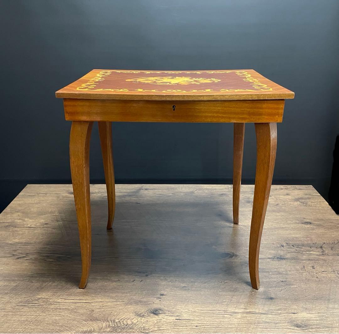 イタリア製　オルゴール付　ヴィンテージ　サイドテーブル