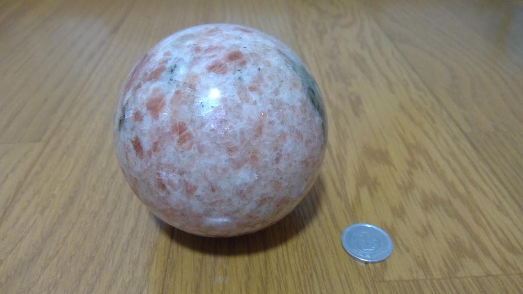 サンストーン大きい丸玉　パワーストーン置物
