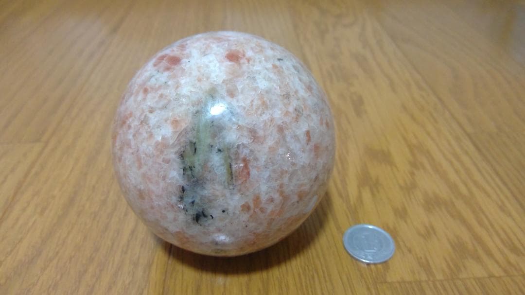 サンストーン大きい丸玉　パワーストーン置物
