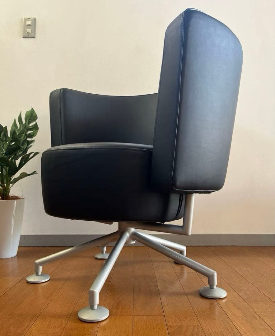 COR CIRCO コア ラウンジチェア ② ポストモダン 52万 革張り 北欧