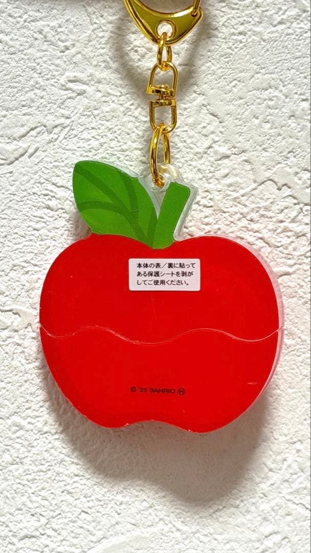 50周年ハローキティ展限定品❤️パカッとアクリルキーホルダー