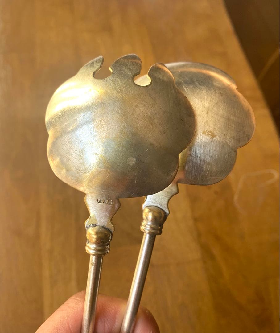 ドイツ製サービングスプーンセット、銀メッキカトラリー品質グレードの示す刻印、