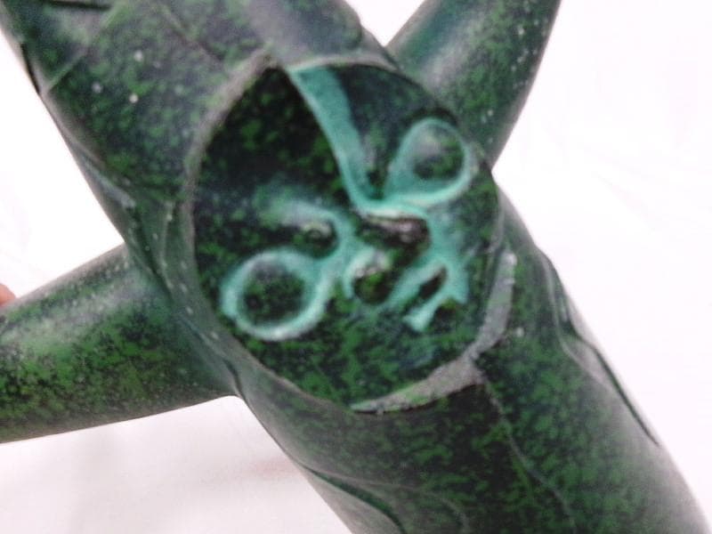 太陽の塔　高さ約３３ｃｍ　　岡本太郎　　1970年　日本万国博覧会