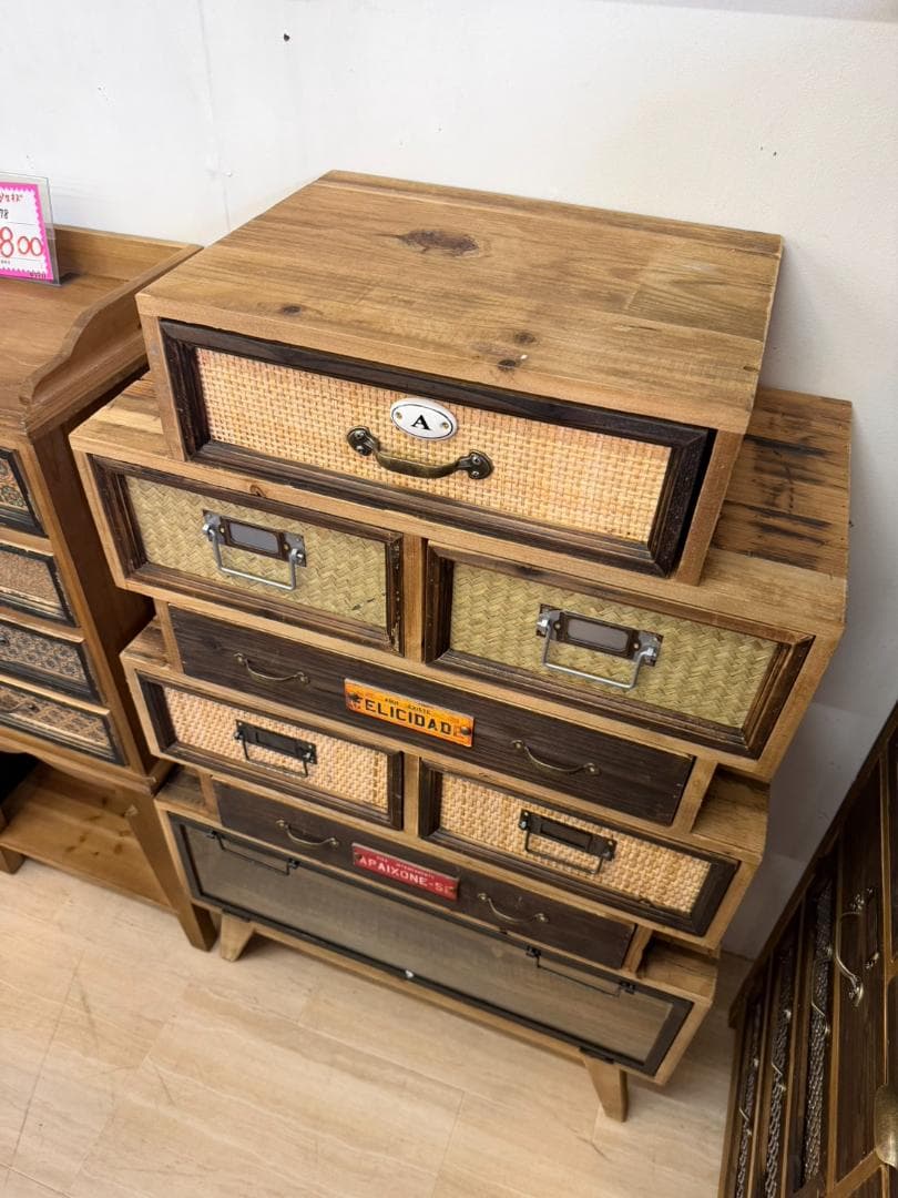 チェスト　リビングボード　アンティーク　ヴィンテージ　棚　ラック　収納　引出　木