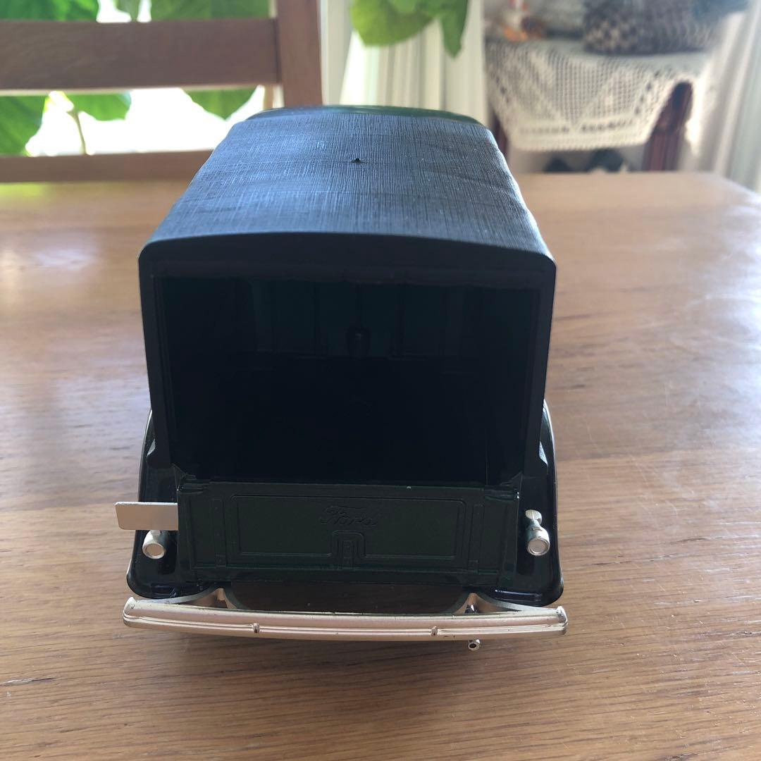 Coca-ColaのダイキャストメタルのモデルカーFord V8フランス製値下げ