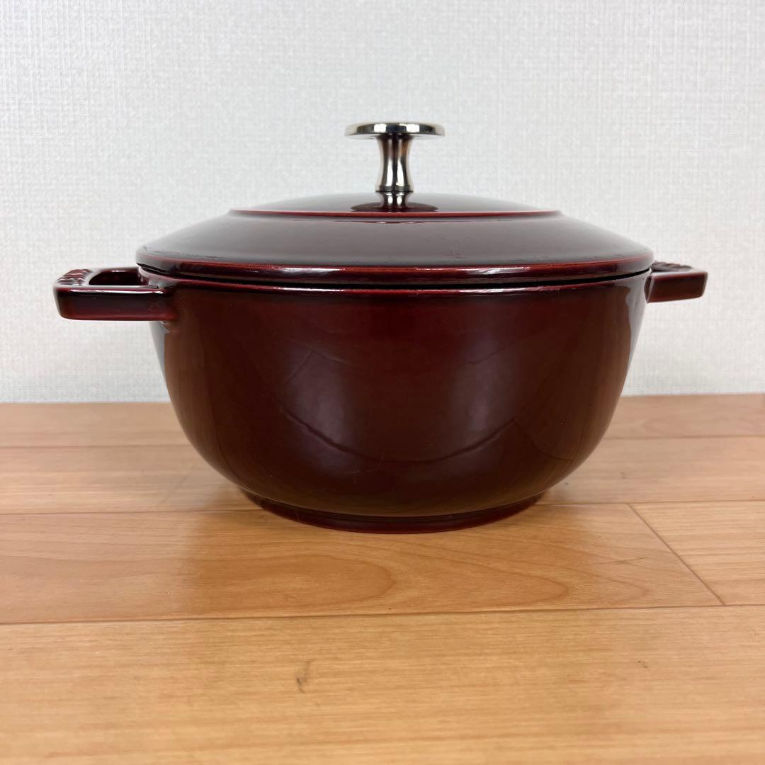 【良品】STAUB ストウブ ココット ラウンド 18cm 両手鍋 ボルドー系