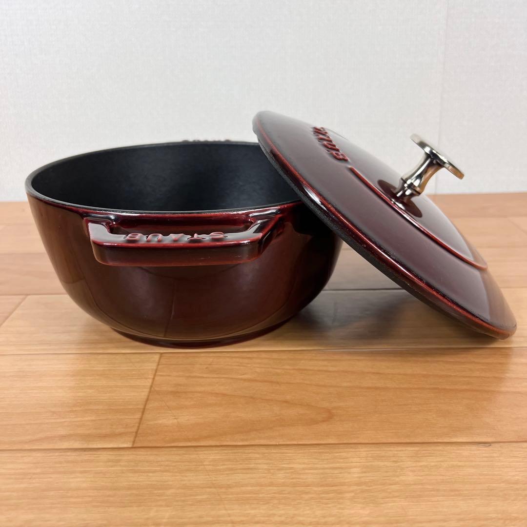 【良品】STAUB ストウブ ココット ラウンド 18cm 両手鍋 ボルドー系