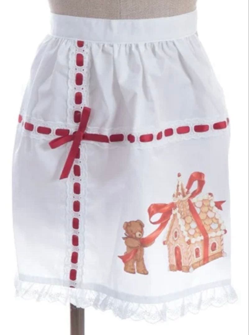 axes femme kawaiiお菓子の家プリントエプロン（シロ）