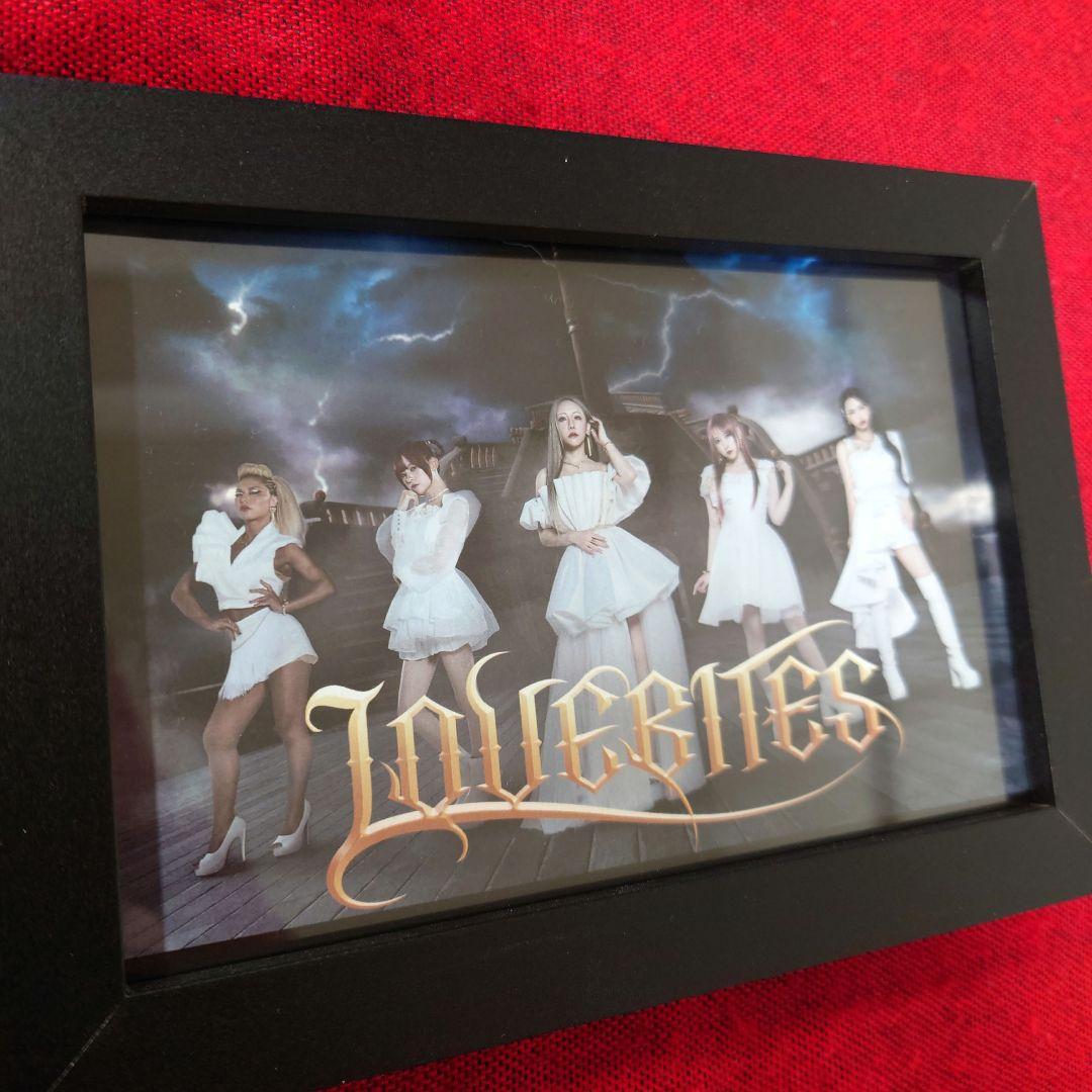 自立型額縁】LOVEBITES ラブバイツ ポスター風 額装 - メルカリ