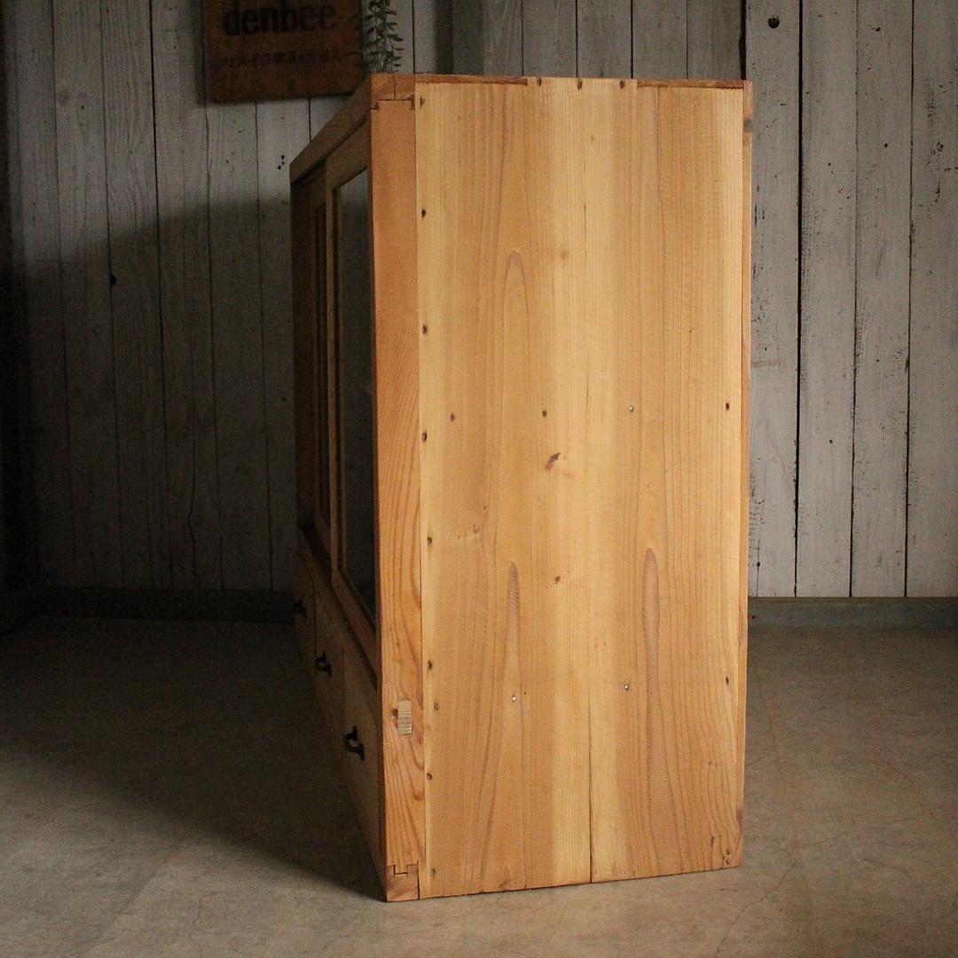 古い木枠のガラス戸棚　引き出し3杯　水屋