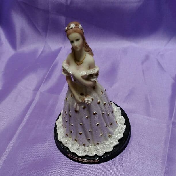 専用になりました。EMPRESS (1837～1898）人形