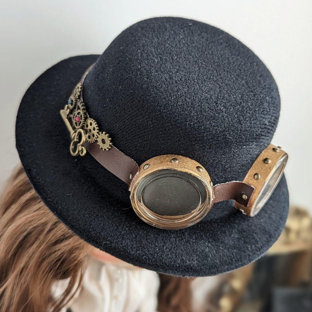 1043※スチームパンク・ゴーグルと歯車モチーフの黒の帽子 ※ブライスアウト