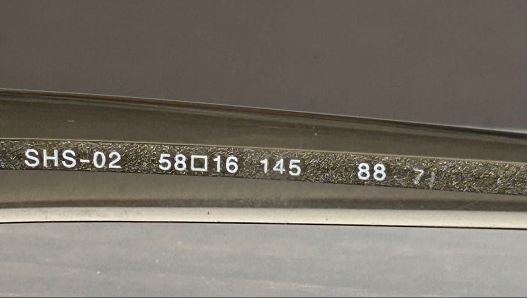 999.9 フォーナインズ　SHS-02 渋谷店限定　メガネ　メガネ拭き