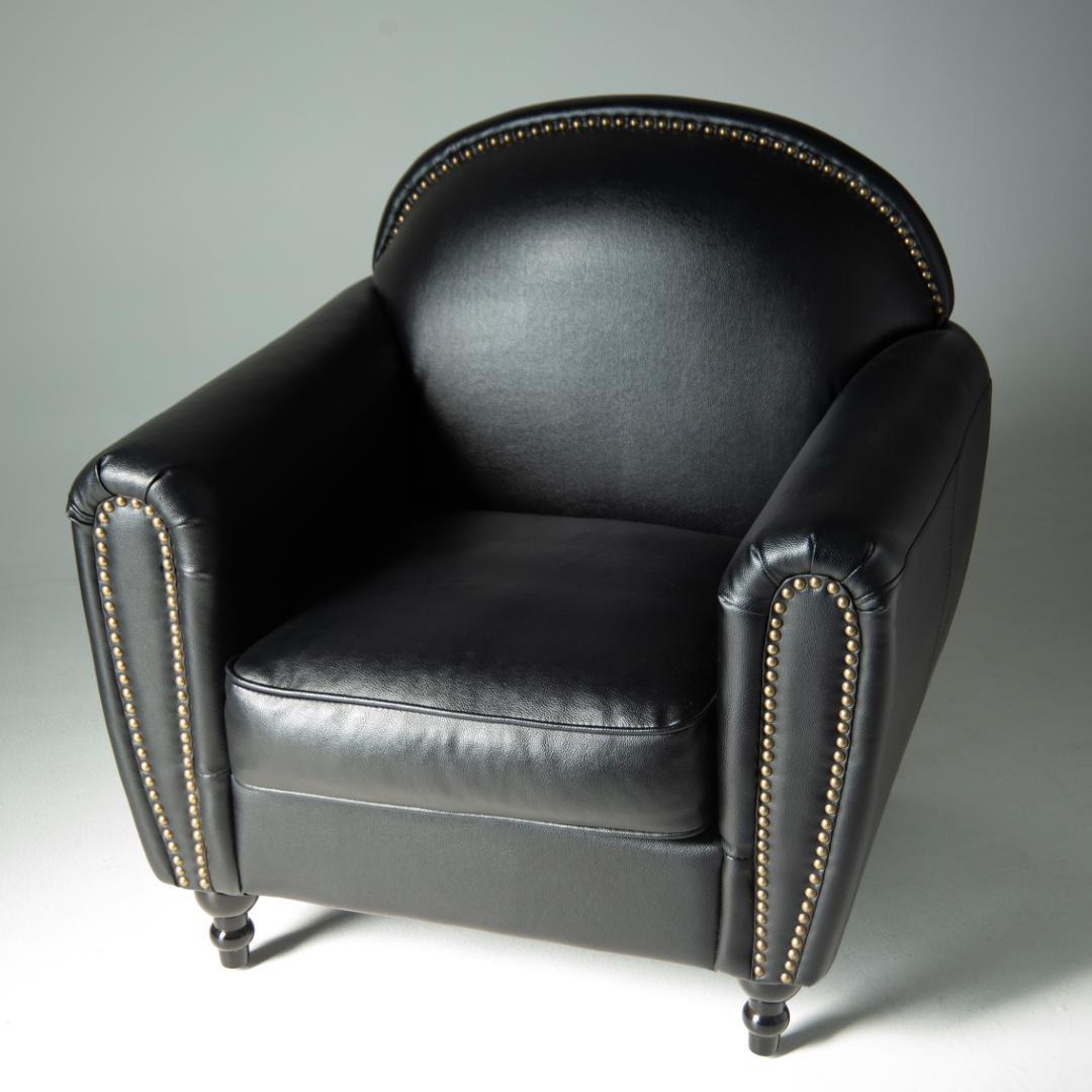 英国伝統クラシカルデザイン（美品）ソファー 　一人掛け