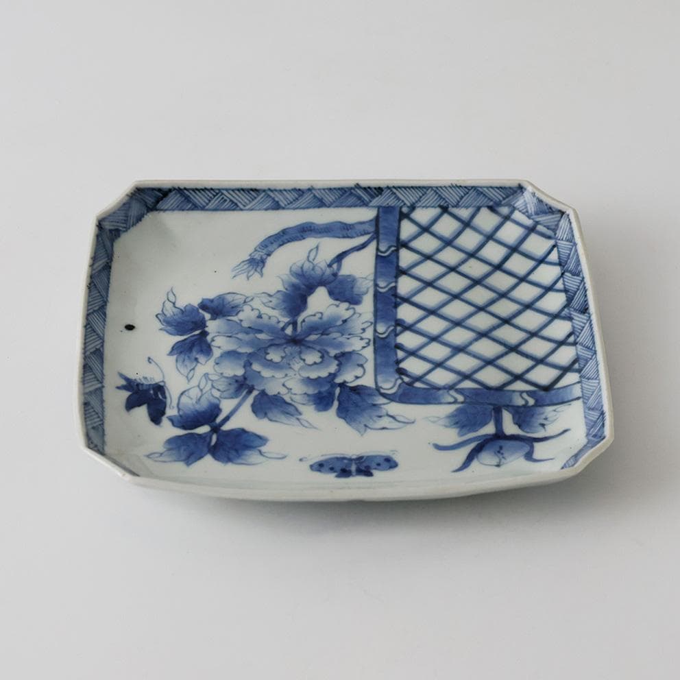 江戸後期幕末 明治時代 古伊万里 有田焼 染付 花蝶図 角切四方皿 時代箱黄布